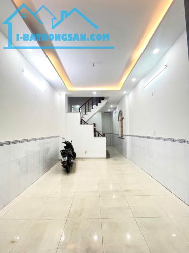 Bán Nhà HXH 7m Đường Số 18B DT: 4x13m Nhà 1 Trệt 2 Lầu Giá: 5.4 Tỷ TL - 3