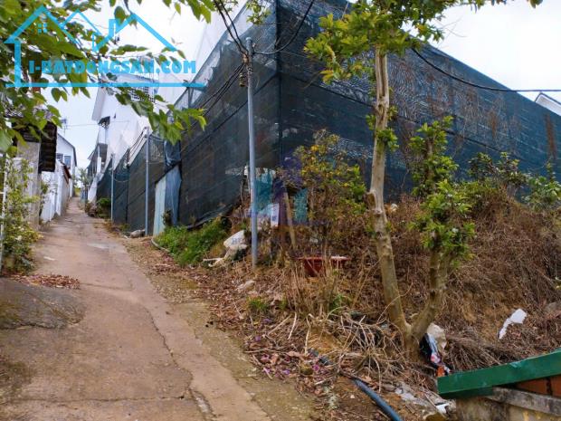Bán Đất hẻm xe hơi đường Trịnh Hoài Đức, Phường 11, Đà Lạt 680,68mv