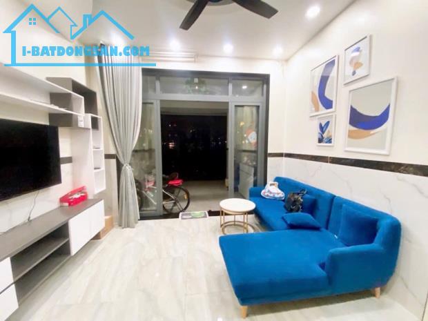 81m2 - 4 TẦNG BTCT - P. PHÚ HỮU TP. THỦ ĐỨC NGUYỄN DUY TRINH - Ô TÔ VÀO NHÀ - 2