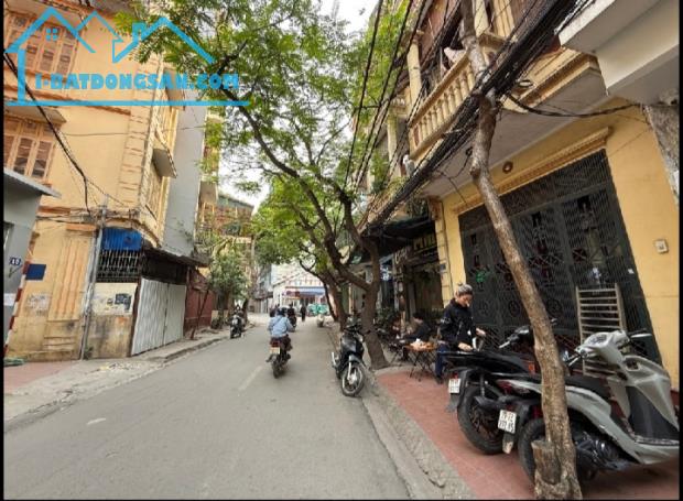 BÁN NHÀ MỘ LAO HÀ ĐÔNG PHÂN LÔ Ô TÔ 7CHỖ ĐỖ TẦNG 1