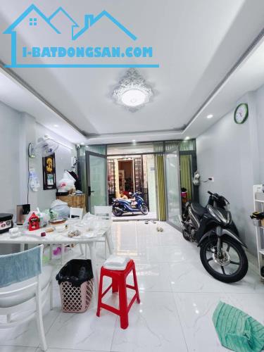 GẤP BÁN NHÀ3 TẦNG _NGANG 4M ĐƯỜNG ĐOÀN VĂN BƠ QUẬN 4 NHỈNH 4 TỶ - 1