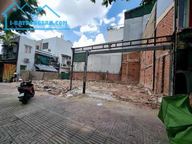 Bán lô đất thổ cư MT (ngang 10m) đường Phạm Văn Đồng P11,Q Bình Thạnh