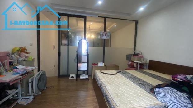 +CHỦ CẦN BÁN GẤP GIẢM CHÀO-1,5 TỶ GIÁ MỚI: 13.5 TỶ(giá cực tốt) -ĐỨC GIANG-Ô TÔ TRÁNH - 1
