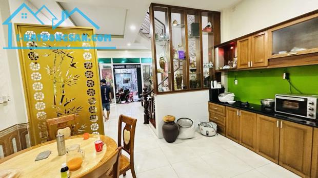 3 TẦNG MỚI ĐẸP NGAY HỒ VĂN LONG SÁT QL1A - 64M2 (5x12.7) - HẺM XE TẢI THÔNG. CHỈ 5 HƠN TỶ - 2