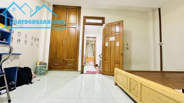 3 TẦNG MỚI ĐẸP NGAY HỒ VĂN LONG SÁT QL1A - 64M2 (5x12.7) - HẺM XE TẢI THÔNG. CHỈ 5 HƠN TỶ - 4
