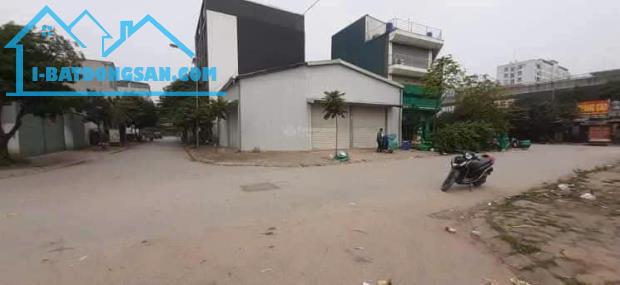 Phân lô cầu diễn mặt đường 32: 126m2 lô góc, vỉa hè đá bóng giá 30 tỷ - 1