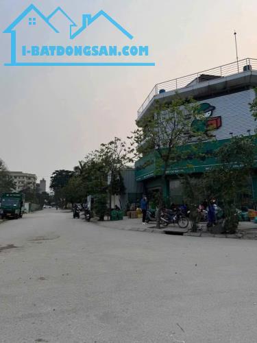 Phân lô cầu diễn mặt đường 32: 126m2 lô góc, vỉa hè đá bóng giá 30 tỷ