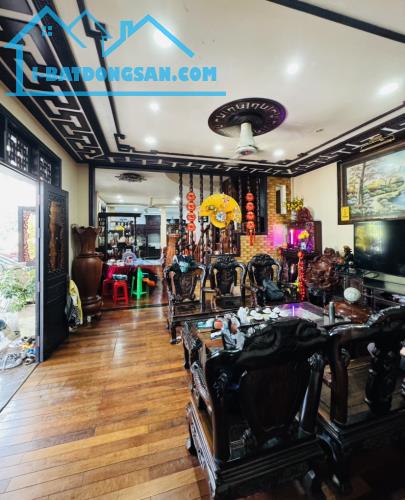 BIỆT THỰ GỖ LIM - TRUNG TÂM XA HOA QUẬN 6 NGAY BÌNH PHÚ  - ĐẲNG CẤP THƯỢNG LƯU. - 2