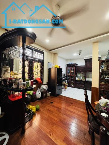 BIỆT THỰ GỖ LIM - TRUNG TÂM XA HOA QUẬN 6 NGAY BÌNH PHÚ  - ĐẲNG CẤP THƯỢNG LƯU. - 1