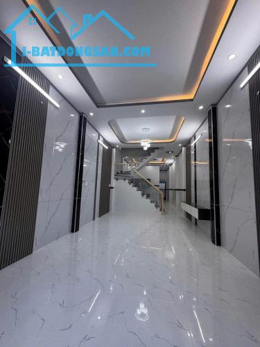 Bán lỗ chuyển nhà, căn nhà khu Ấp 2 Hựu Thạnh, đối diện E city Tân Đức. 140m2, 1 tỷ 6 - 1