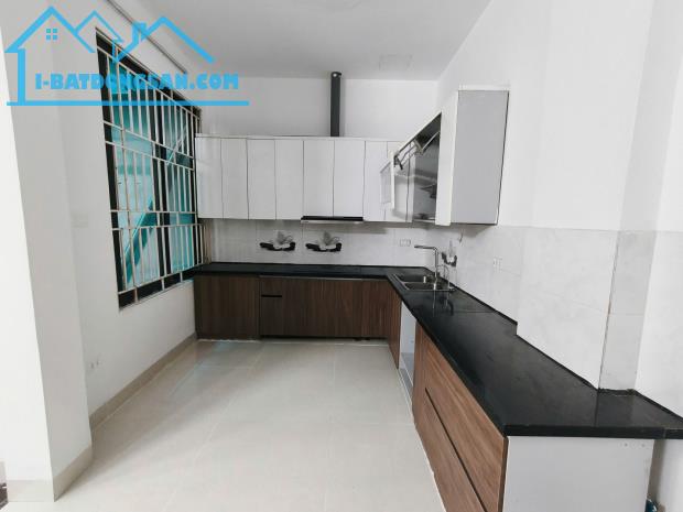 Bán nhà Hoàng Hoa Thám, Ba Đình 50m, 5 tầng, 8.5 tỷ lô góc, nhà đẹp, gần phố - 2