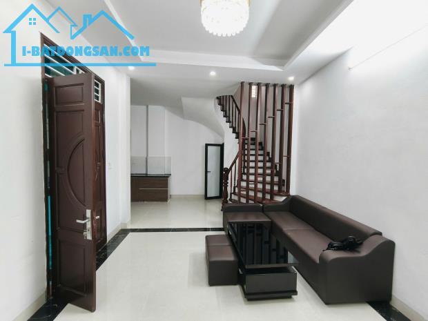 Bán nhà Hoàng Hoa Thám, Ba Đình 50m, 5 tầng, 8.5 tỷ lô góc, nhà đẹp, gần phố - 3