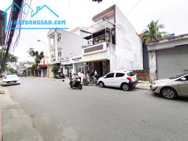 Đất mặt đường Khúc Thừa Dụ - 72m - Giá 6.1 tỉ rẻ nhất lúc này