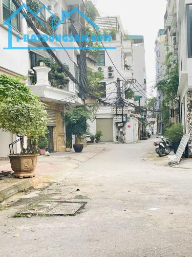 Hạ sốc 2 tỷ, nhà Hoàng Như Tiếp, 56m, siêu đẹp, ngõ thông, hơn 10 tỷ.
