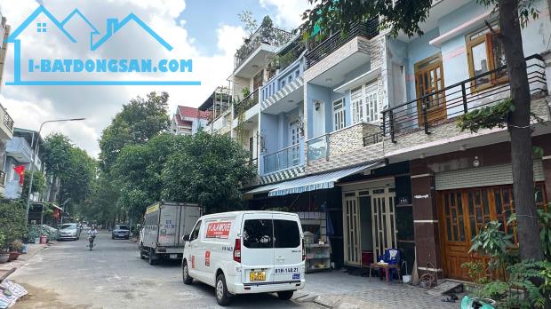 Bán nhà 3 Lầu gần TTHC Dĩ An,đường nhựa trước nhà 13m - 4