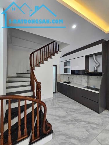 Bán Nhà đẹp phố Ngọc Lâm,Nội thất, tiện ích đỉnh cao, an sinh tốt, để ở hoặc đầu tư tốt - 3