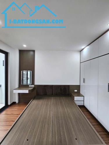 Bán Nhà đẹp phố Ngọc Lâm,Nội thất, tiện ích đỉnh cao, an sinh tốt, để ở hoặc đầu tư tốt