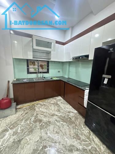 Bán Nhà Ngọc Lâm, Long Biên 33m2, 5T, chỉ 7,75 tỷ (Lô góc, ô tô đỗ cửa) - 1