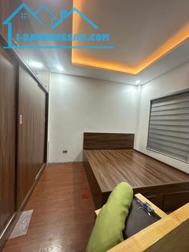 Bán Nhà Ngọc Lâm, Long Biên 33m2, 5T, chỉ 7,75 tỷ (Lô góc, ô tô đỗ cửa) - 2