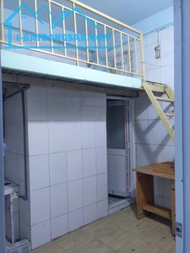 BÁN GẤP NHÀ SHR. DT KHỦNG: 183 M2 CÓ 8 P TRỌ.CHỈ 6.5 TỶ Đ. CHUYÊN DÙNG 9.KẾ  PMH.B QUẬN 7 - 1