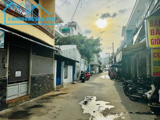 HẺM XE TẢI TRÁNH NHAU- NGANG LỚN- NGUYỄN XÍ- BÌNH THẠNH - 2 TẦNG- CHỈ NHỈNH 7 T