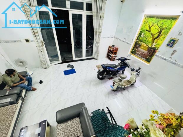 Bán nhà Lò Lu - 96m2, 3 tầng hẻm xe hơi, 4Pn- Chỉ 5 tỷ - 2