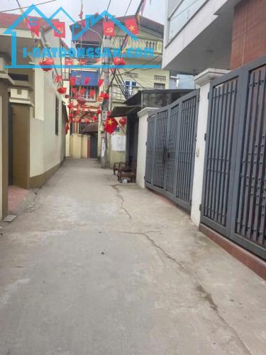 MẢNH ĐẤT ĐẸP -ĐẠI MỖ -GIÁ 4.7 tỷ  --ngay vị trí , chợ ,trg học,lại đông dân cư  -- mảnh đấ