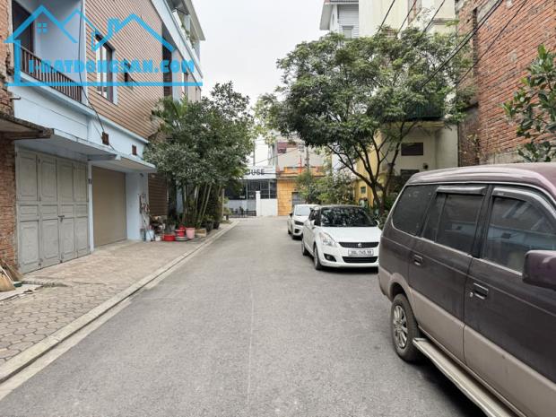 Bán 122,5m2 nhà cấp 4, 3 phòng trọ tại TĐC Cổ Bi, Gia Lâm. Ngay cạnh đường Cổ Bi và Công A