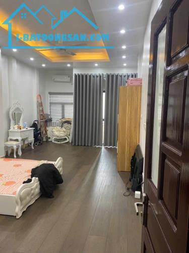 Nhà dân mới xây 5 tầng, ô tô qua nhà, gần ngay Nguyễn Trãi - Ngã Tư Sở - 1