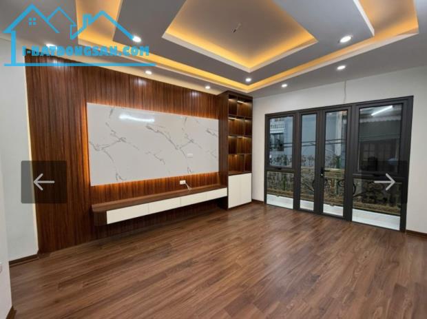 BÁN NHÀ 5 TẦNG, 38M, NGUYỄN CHÍNH, THANG MÁY, NGÕ THÔNG, Ô TÔ VÀO TẬN CỬA, KINH DOANH ĐỈNH - 2