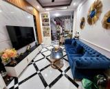 Nhà đẹp 30m2 6 tầng ở Lạc Long Quân, ngõ thông ra Hồ Tây 7,65 tỷ