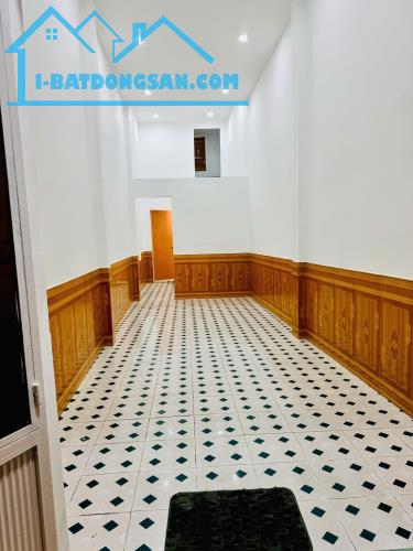♣ 2.62 tỷ 2 căn Nhà C4 riêng biệt, Kiệt Trưng Nữ Vương thông Hoàng Diệu, 61m2, ngang - 4