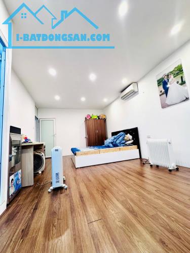 BÁN NHÀ ĐỘI CẤN, BA ĐÌNH, NGÕ NÔNG 30 M RA MẶT PHỐ, GẪN LOTTE, VIMCOM LIỄU GIAI