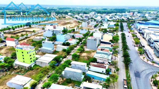 Vị trí vàng đối diện trường học, mặt tiền đường lớn!  Lô đất tọa lạc tại vị trí cực kỳ đắc - 3