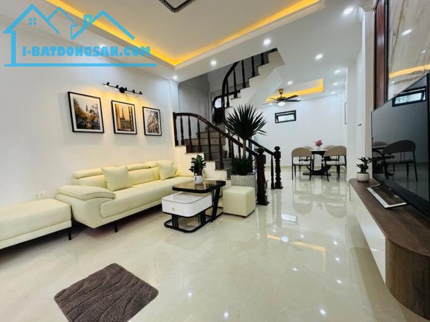 Hàng hiếm, Linh Đàm, Bằng Liệt, Hoàng Mai, 40m, 5t, gara, k.doanh, chỉ 10.2tỷ