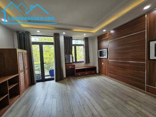 Bán nhà mặt tiền Âu Dương Lân ngang 4m5 Nở hậu chỉ 18 tỷ - 3