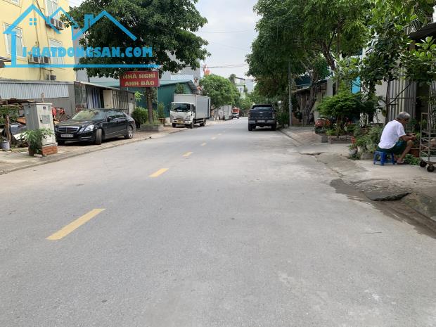Bán đất mặt phố Chính Trung tặng xưởng cho thuê 12 triệu / tháng, khổ đẹp 108m2 mặt tiền 5 - 4