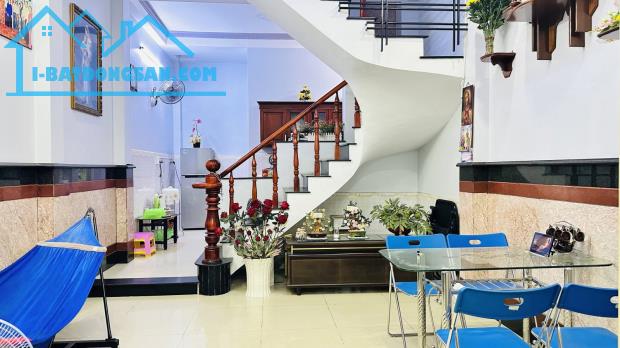 NHÀ LK 4-5 GẦN TRƯỜNG KIM ĐỒNG -HẺM XE HƠI THÔNG - 48M2 (4x12)- 3 PN ĐÚC THẬT. CHỈ 3 TỶ XX - 5