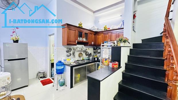 NHÀ LK 4-5 GẦN TRƯỜNG KIM ĐỒNG -HẺM XE HƠI THÔNG - 48M2 (4x12)- 3 PN ĐÚC THẬT. CHỈ 3 TỶ XX - 3