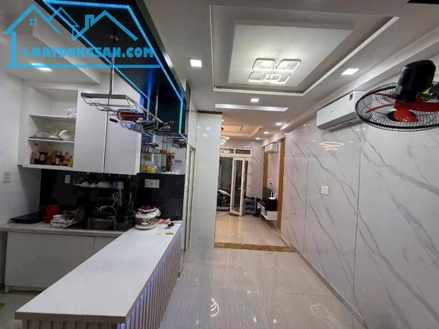Chú Long định cư bán nhà hẻm 5,5m. Giá 3,05 tỷ. Duy Tân, Phường 15, Phú Nhuận - 2