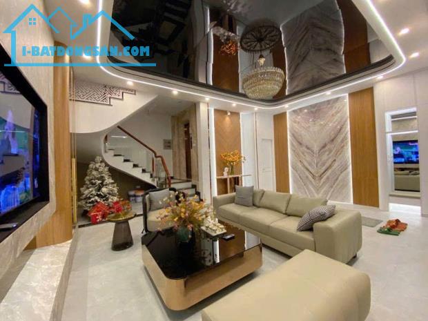 NGỌC HÀ - 4 MẶT THOÁNG VĨNH VIỄN - ĐỈNH CỦA HIẾM - THANG MÁY - 5 SAO - HƠN 60M²  HƠN 15 TỈ