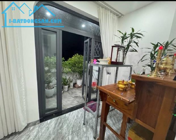 Bán nhà chính chủ Bình Tân - Sinco 51m2 3 tầng nhích 5 tỷ xe hơi thông - 3