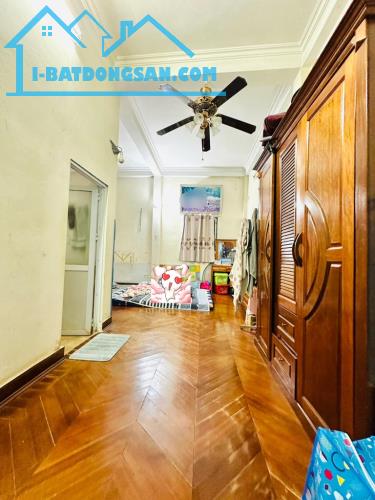 2 NHÀ RA PHỐ - RỘNG MÊNH MÔNG- TRẦN KHÁT CHÂN-60M x4T- NHỈNH 12 TỶ - 2