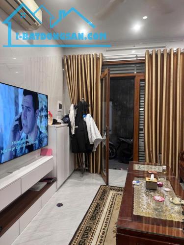 Nhà Ngọc Lâm Long Biên 28m, 3 tầng, MT 5,8m, chỉ với hơn 4 tỷ. - 1