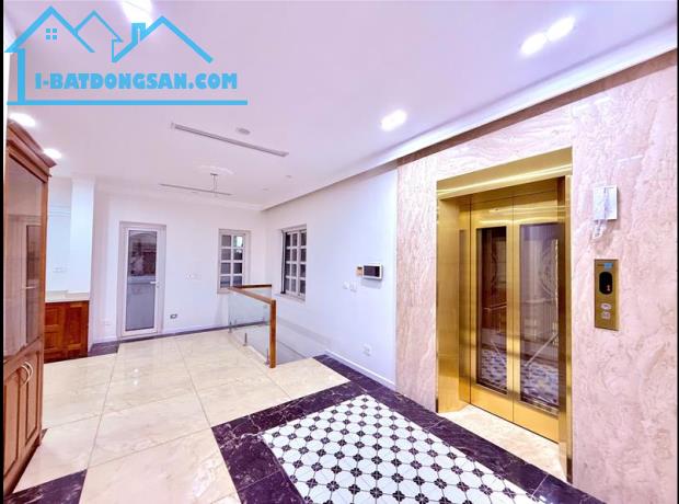 Liền Kề-Nguyễn Huy Tưởng-141m2, xây 4 tầng, thang máy, mặt tiền 9m.Giá thương lượng - 4