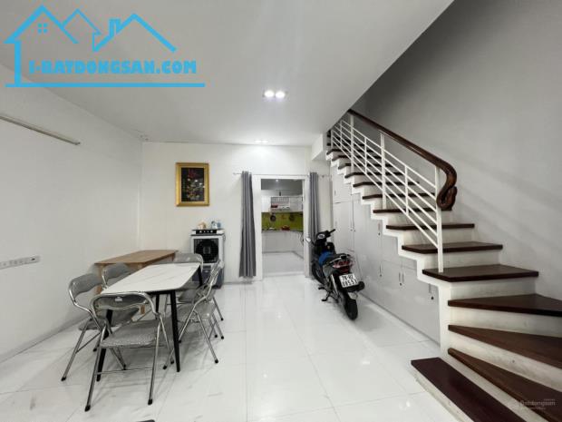 🏠 Giá tốt! Bán nhà 4 tầng trung tâm TP Nha Trang – hẻm thông, gần biển, sổ hồng hoàn