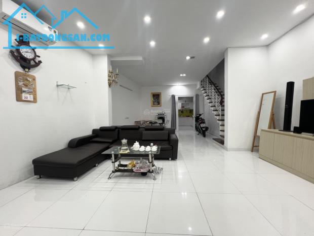 🏠 Giá tốt! Bán nhà 4 tầng trung tâm TP Nha Trang – hẻm thông, gần biển, sổ hồng hoàn - 1