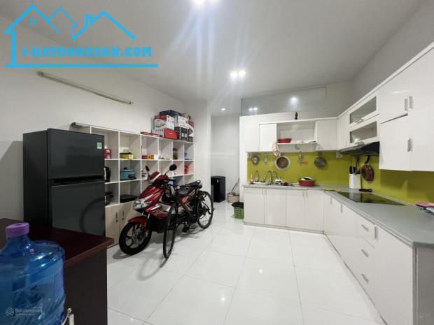 🏠 Giá tốt! Bán nhà 4 tầng trung tâm TP Nha Trang – hẻm thông, gần biển, sổ hồng hoàn - 3