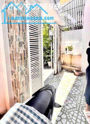 BÁN NHÀ 2 TẦNG HẺM BÙI THỊ XUÂN – PHƯỚC TIẾN, TRUNG TÂM NHA TRANG – SỔ HỒNG HOÀN CÔNG - 4