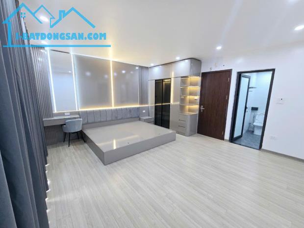 1 căn duy nhất Kẻ Tạnh - Việt Hưng - 6 tầng - thang máy - ô tô nằm im trong nhà -  g.i.á - 2
